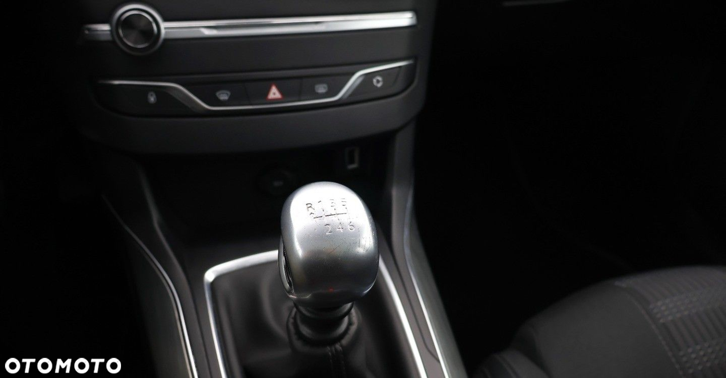 Peugeot 308 - 24