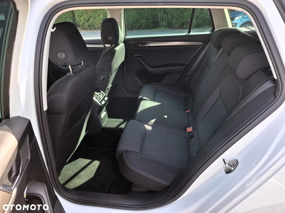 Skoda Superb 2.0 TSI Style DSG - 16