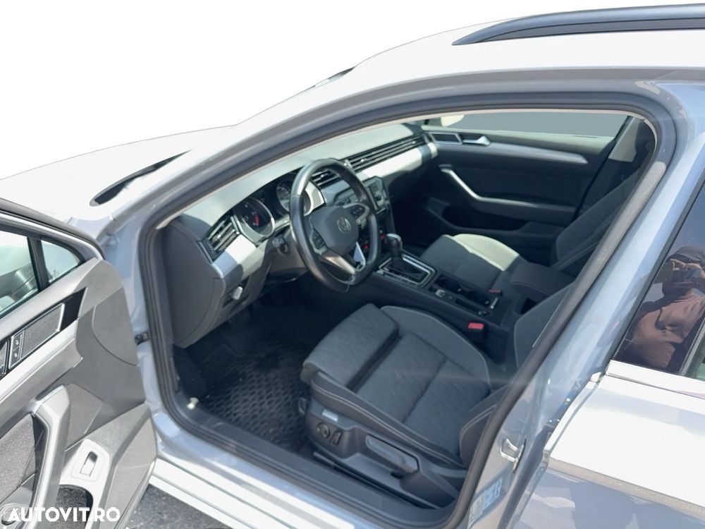 Volkswagen Passat 2.0 TDI DSG Comfortline - 11