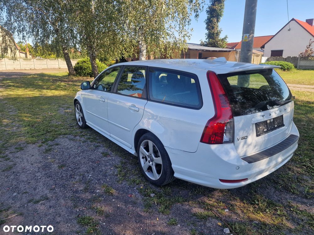 Volvo V50 D2 - 4
