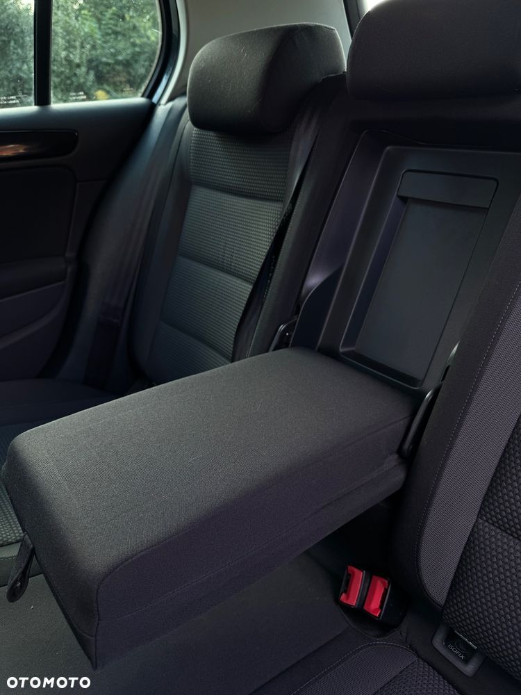Volkswagen Golf VI 2.0 TDI Comfortline - 26
