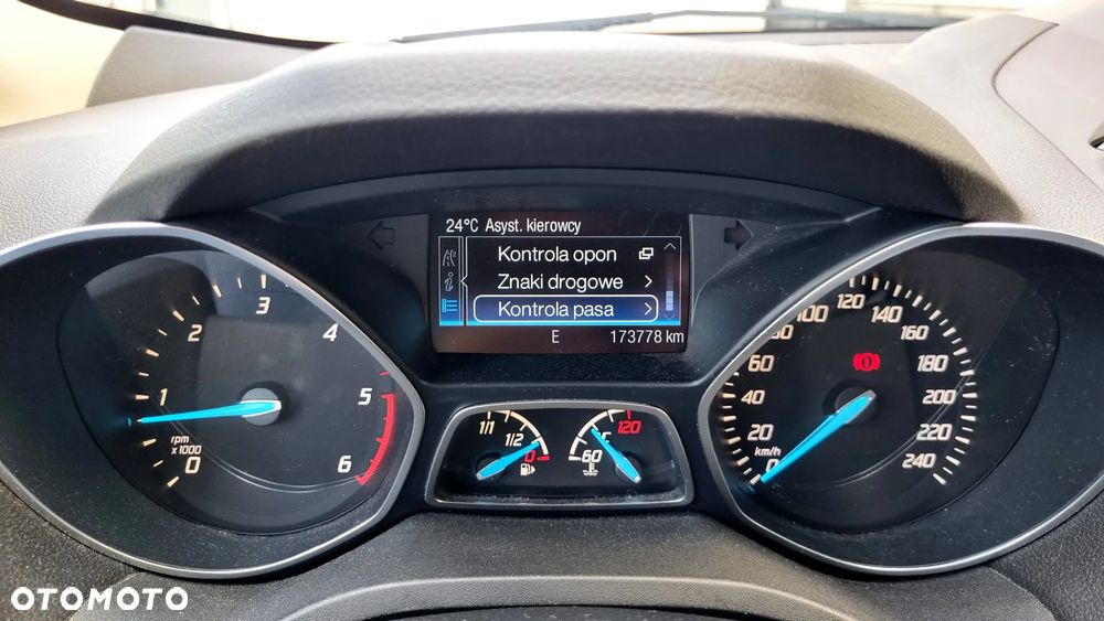 Ford Kuga 2.0 TDCi AWD Titanium - 26