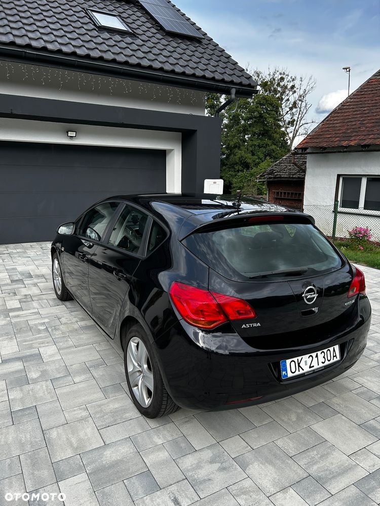 Opel Astra 1.4 - 4