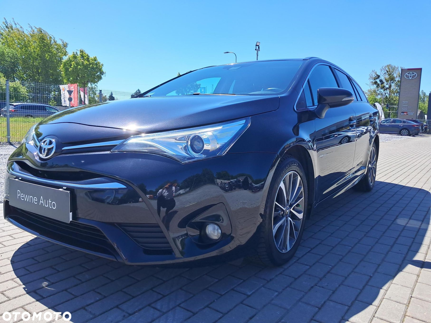 Toyota Avensis 2.0 D-4D Premium - 20