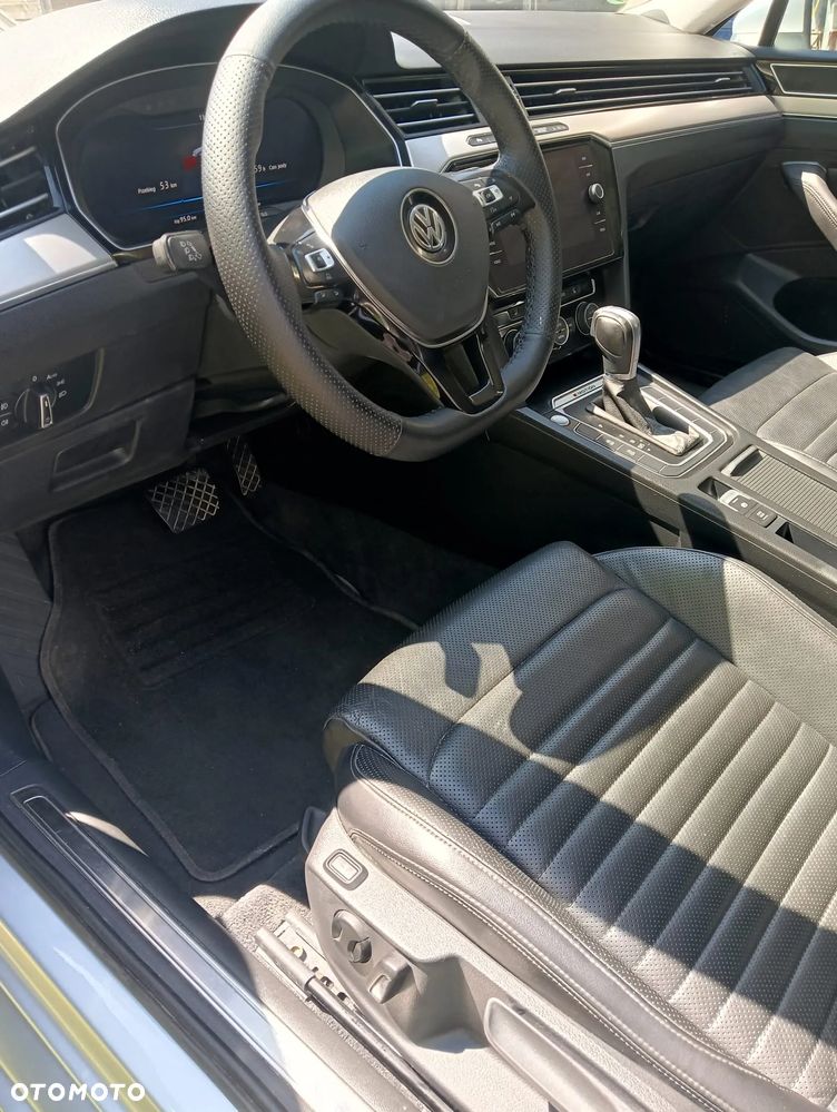 Volkswagen Passat 2.0 TDI BMT 4Mot Highline DSG - 9