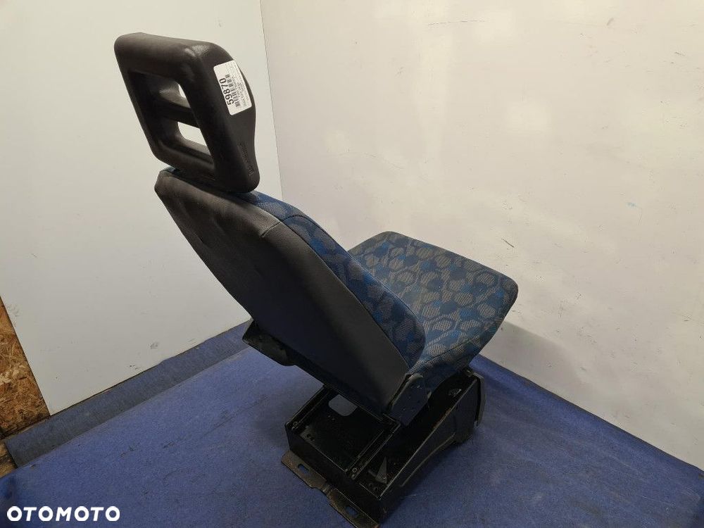 IVECO EURO CARGO 75E18 FOTEL PASAŻERA. - 10