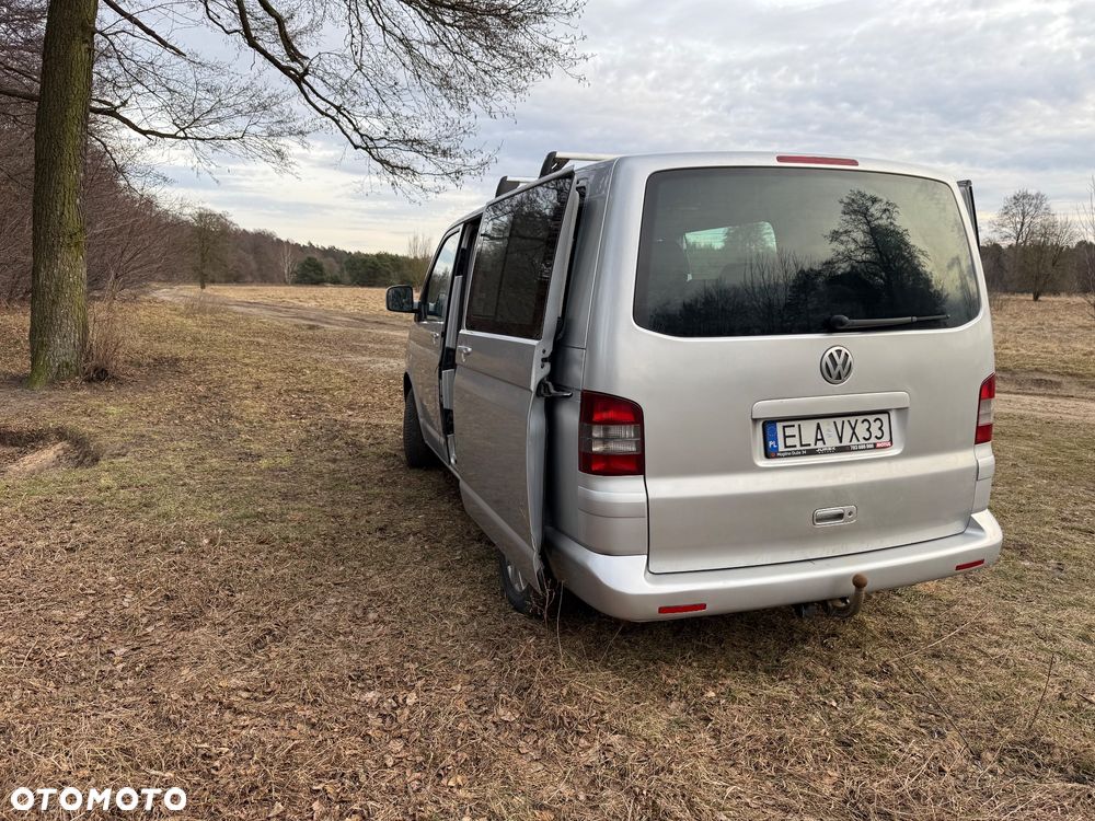 Volkswagen Multivan - 31