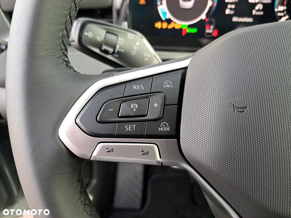 Volkswagen T-Roc 1.5 eTSI Life DSG - 20