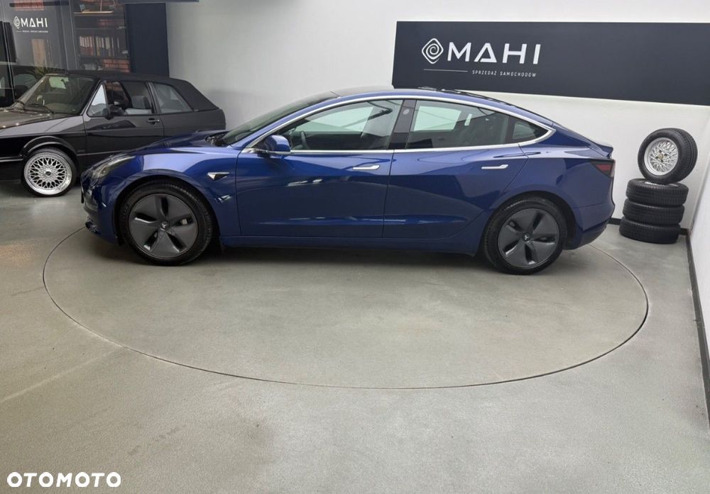 Tesla Model 3 - 7