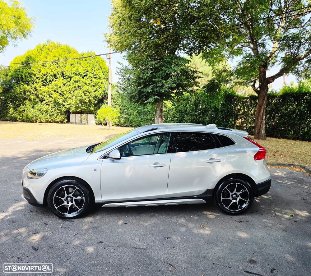 Volvo V40 2.0 D2 Volvo Ocean Race Geartronic - 11