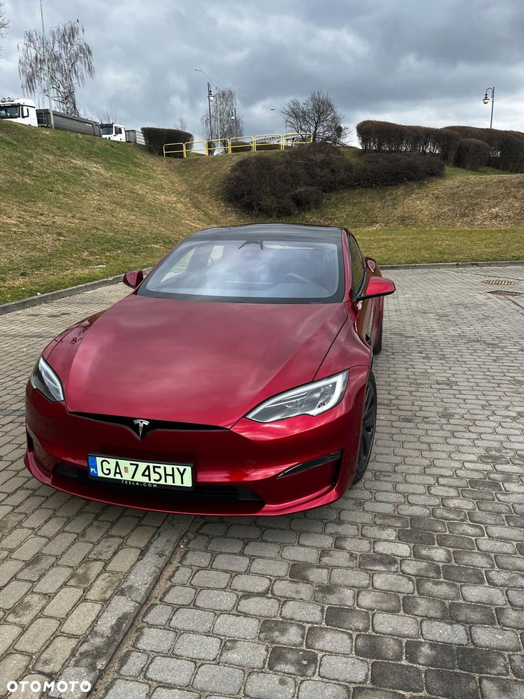 Tesla Model S - 3