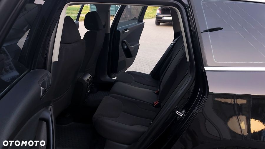 Volkswagen Passat 2.0 TDI Comfortline - 12