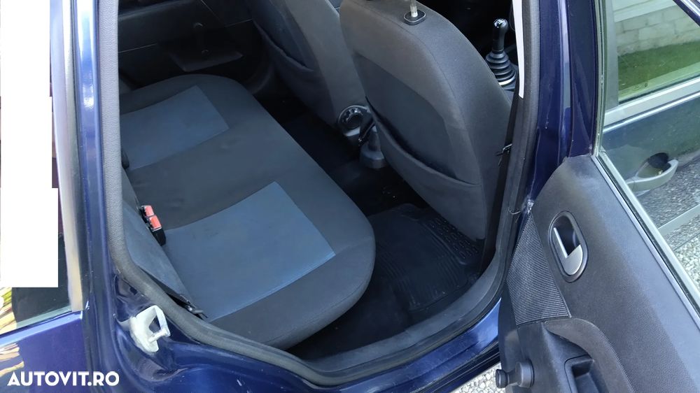 Ford Fiesta 1.25i Comfort - 10
