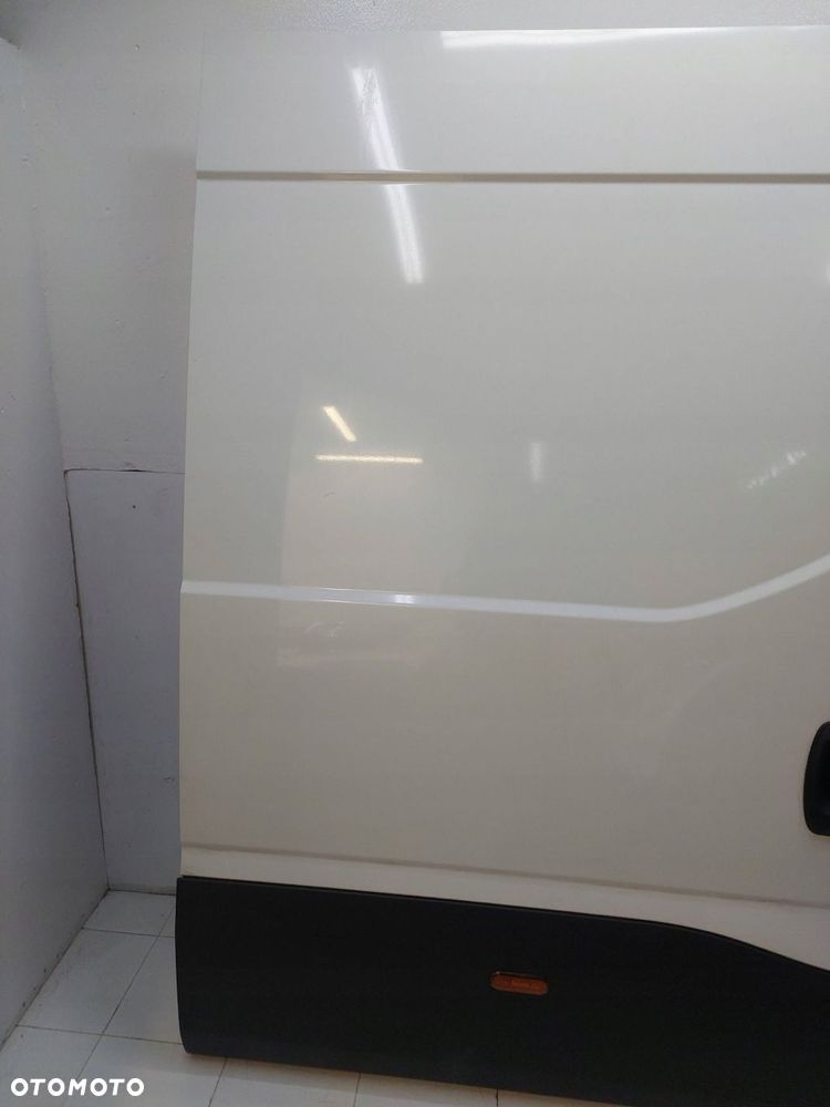 iveco daily vi 6 14-24r drzwi prawe przesuwne boczne prawe kompletne - 6