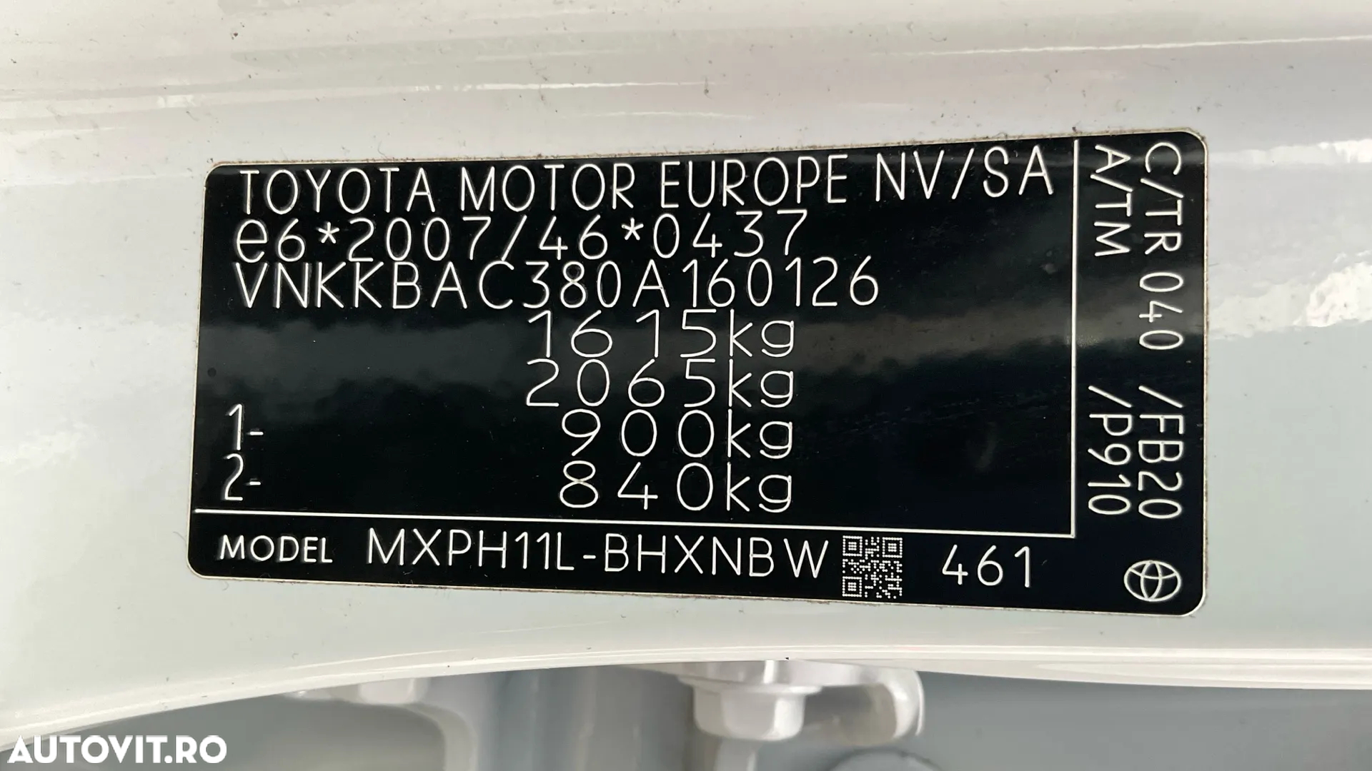 Toyota Yaris 1.5 VVT-i HSD Active - 32