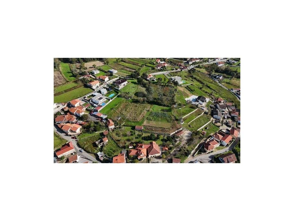 Terreno com ruína Picões, Valença - Grande imagem: 3/10