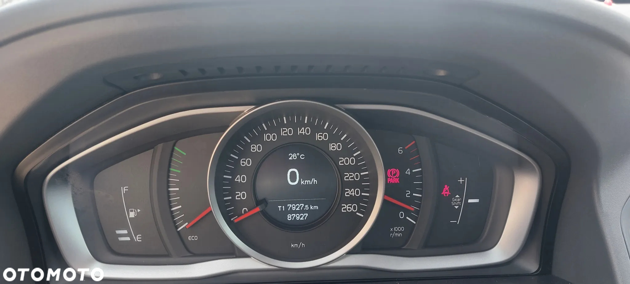 Volvo XC 60 D3 Drive-E R-Design Momentum - 5