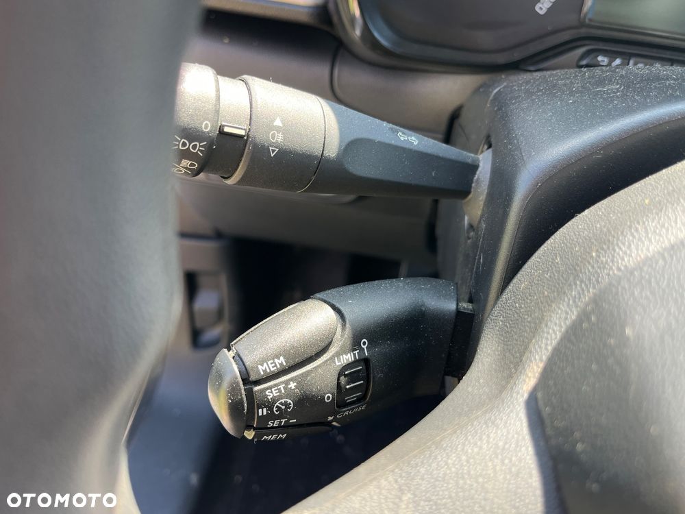Citroën C3 Pure Tech 83 S&S LIVE - 8