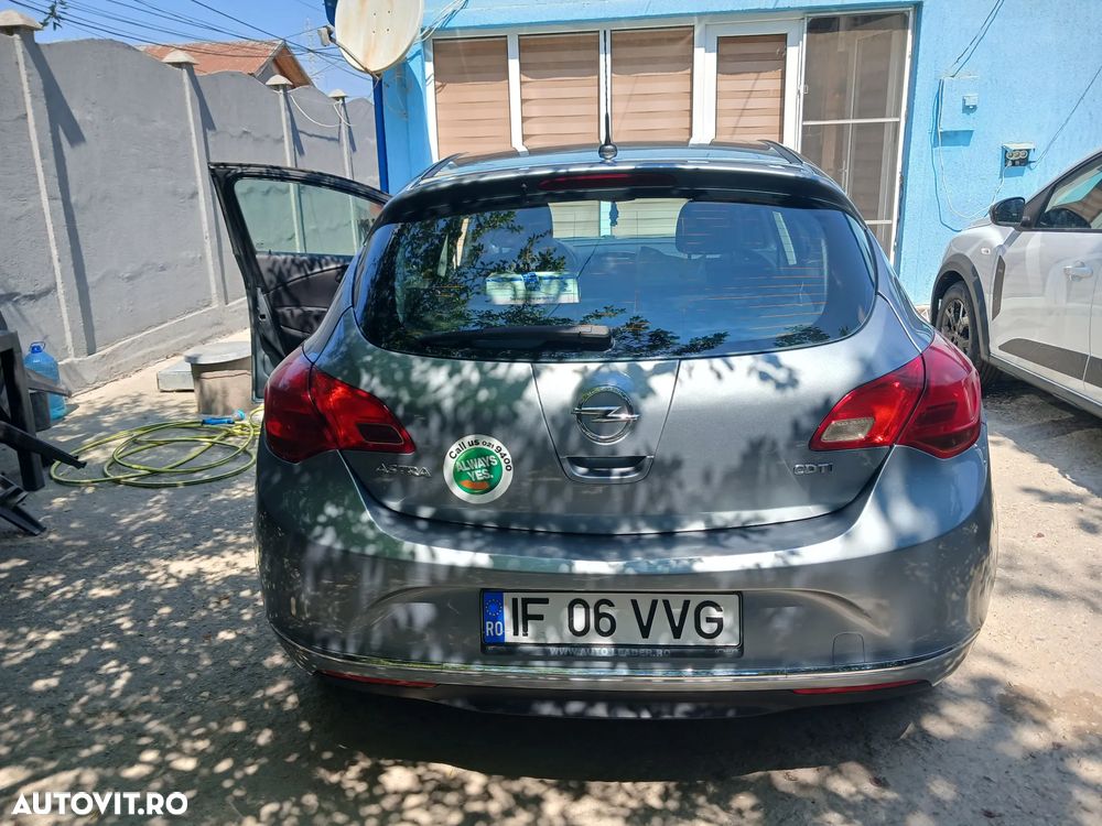 Opel Astra 1.7 CDTI Cosmo - 3