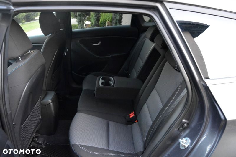 Hyundai i30 1.6 GDI BlueDrive Go - 16