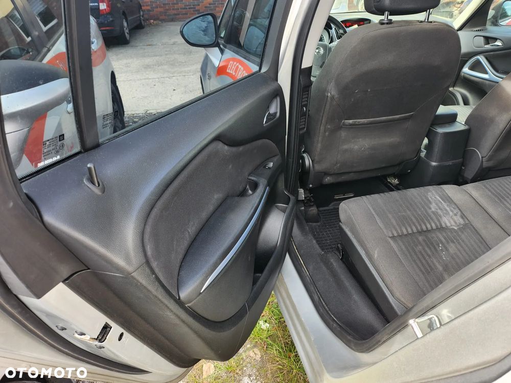 Opel Zafira - 18
