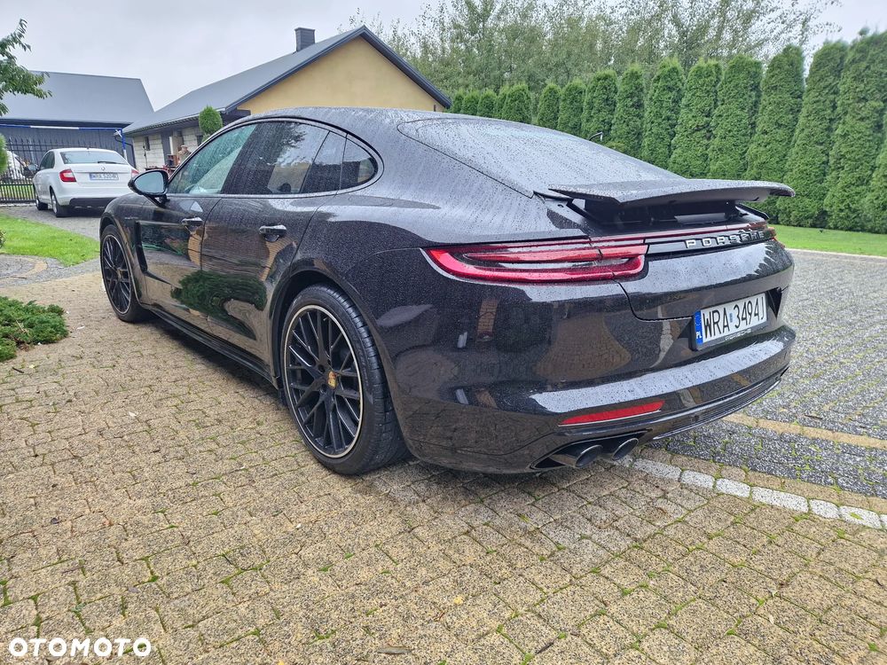 Porsche Panamera 4S - 16