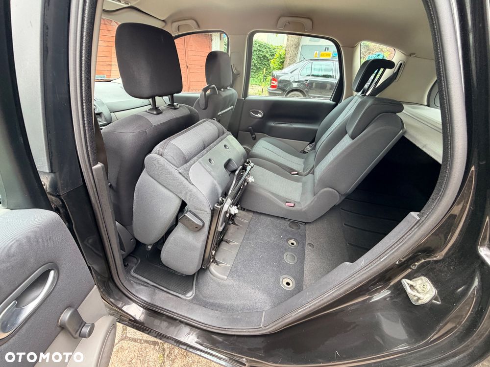 Renault Scenic 1.6 16V Infinity - 19