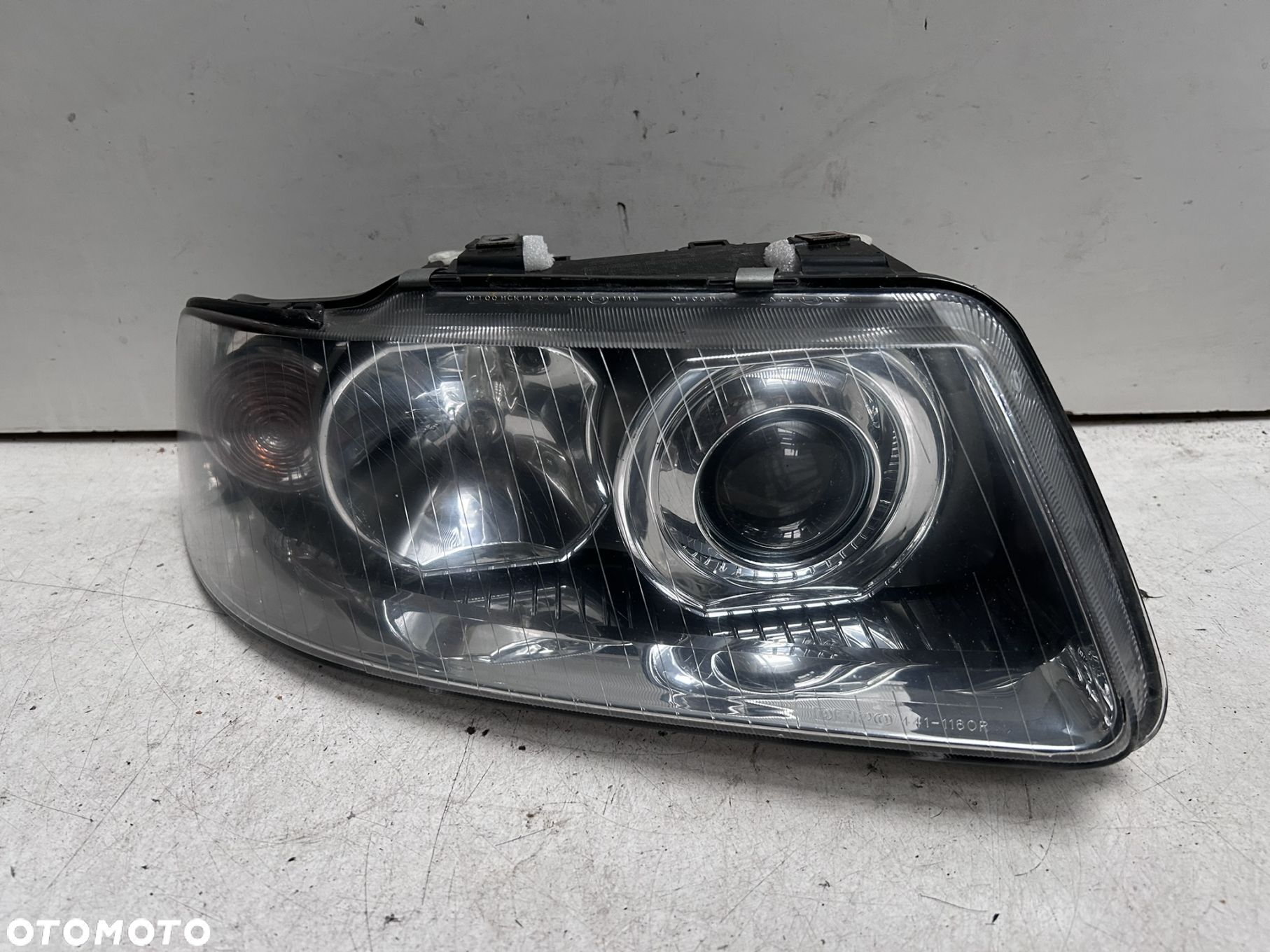 Reflektor prawy Audi A3 8L - 1