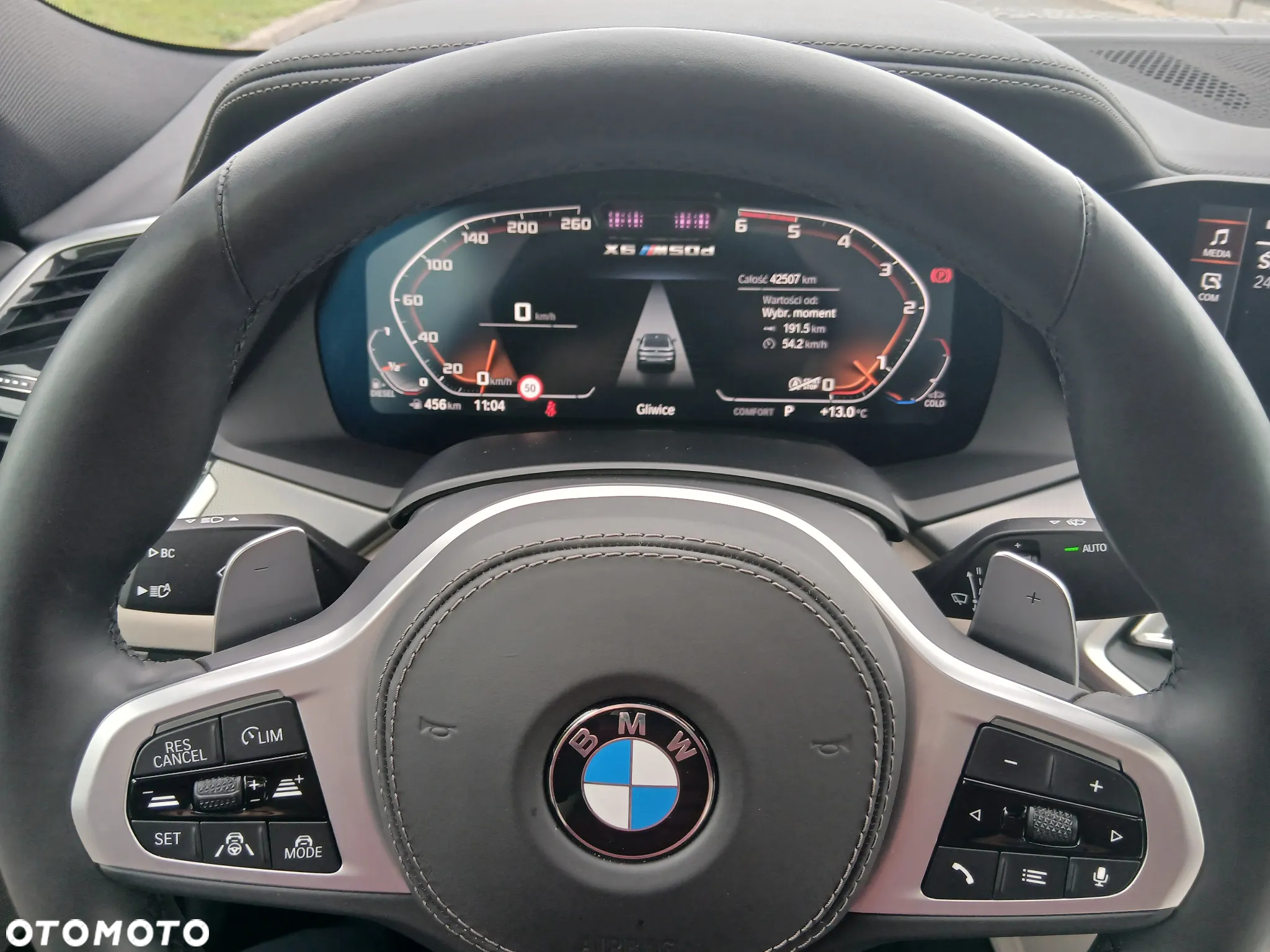 BMW X6M M50d - 12