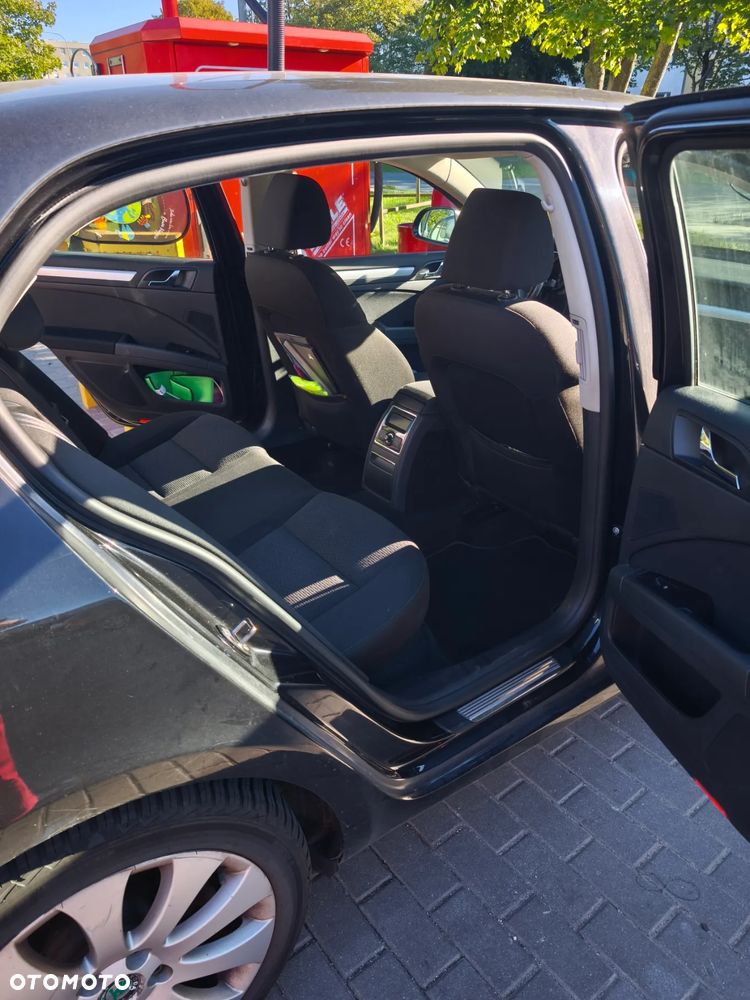 Skoda Superb 2.0 TDI Elegance DSG - 15