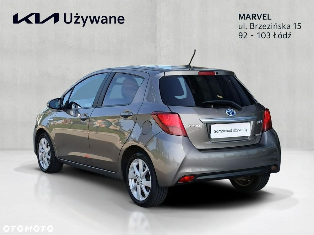 Toyota Yaris Hybrid 100 Premium EU6 - 4