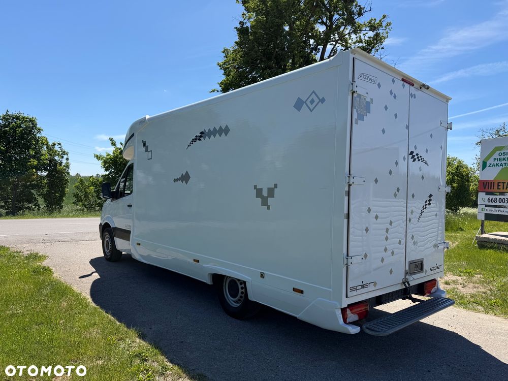Mercedes-Benz Sprinter - 10