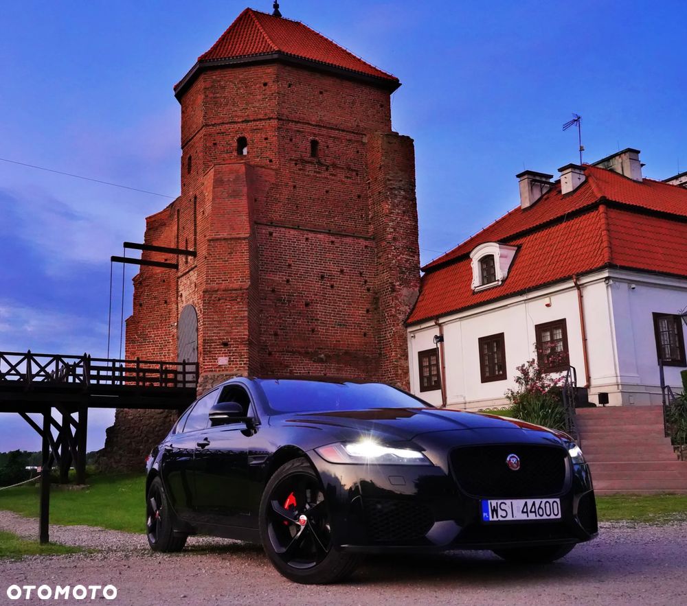 Jaguar XF