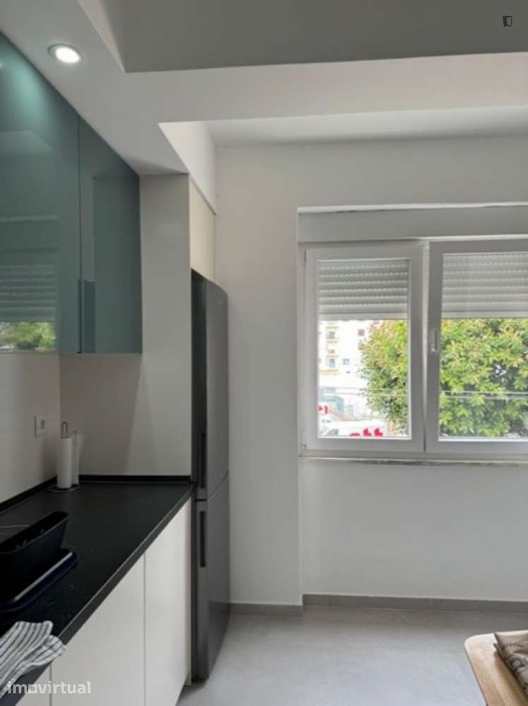 Quarto - localizado em Setubal - Grande imagem: 5/6