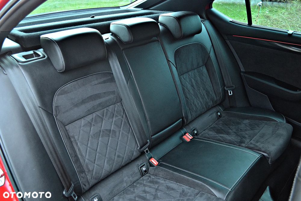 Skoda Superb 2.0 TDI 4x4 DSG Sportline - 29