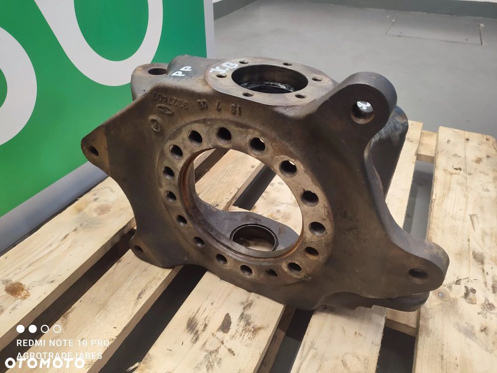 Zwrotnica prawy przód 0327403 JCB FASTRAC 8330 - 2