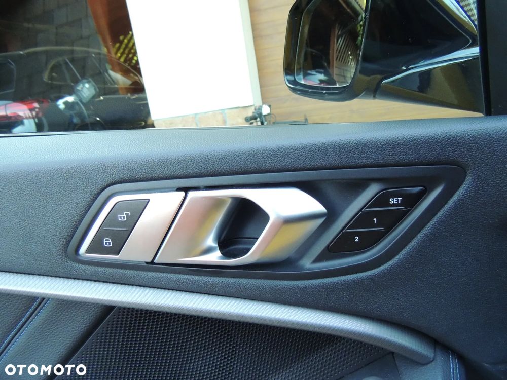 BMW Seria 2 220d xDrive - 27