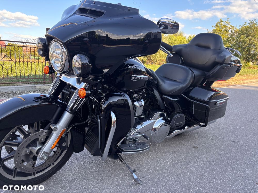 Harley-Davidson FLHTCU Ultra - 1