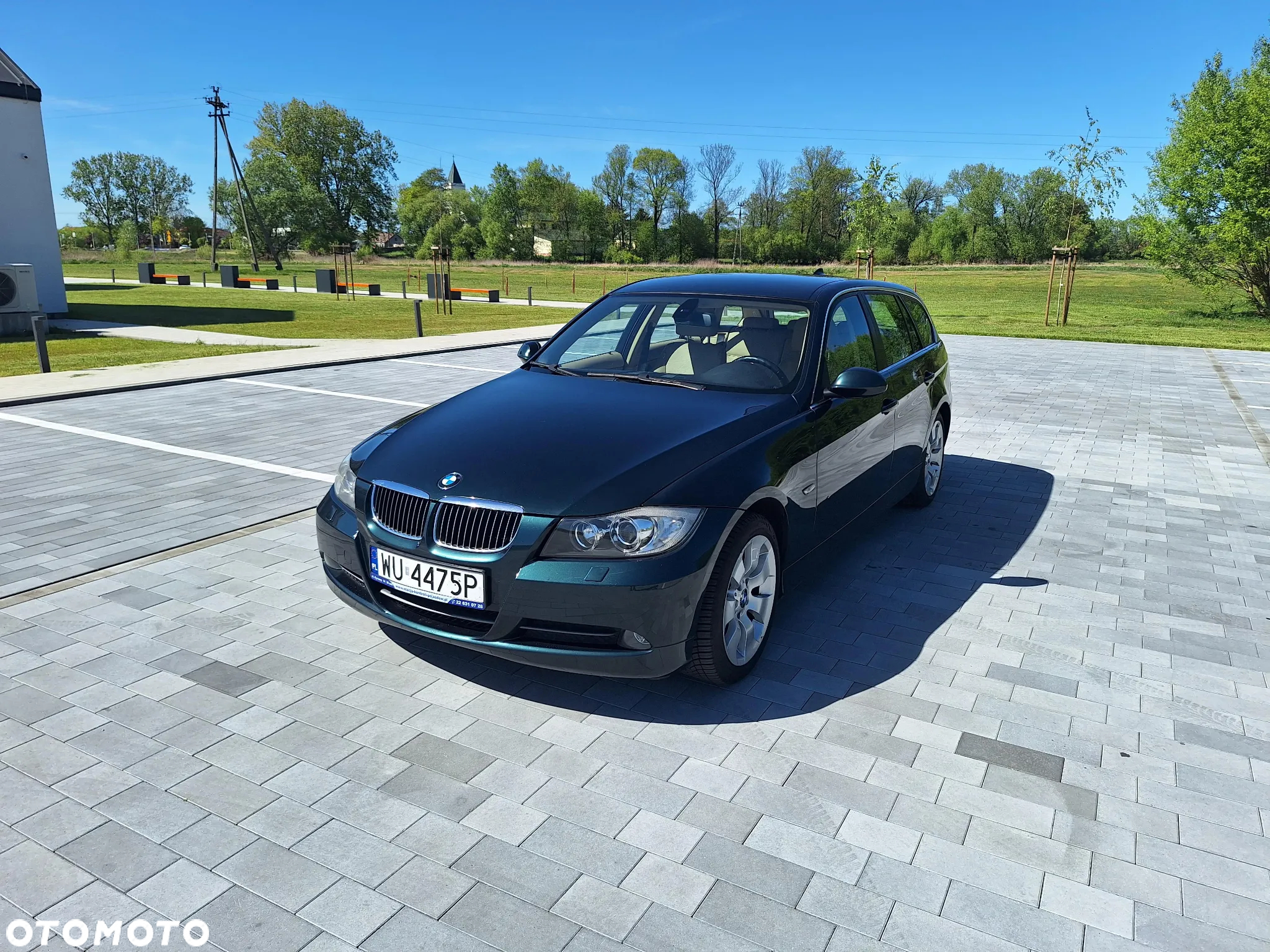 BMW Seria 3 330i Touring - 2