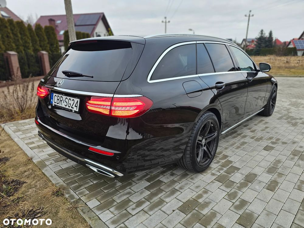 Mercedes-Benz Klasa E 220 d 9G-TRONIC Exclusive - 13