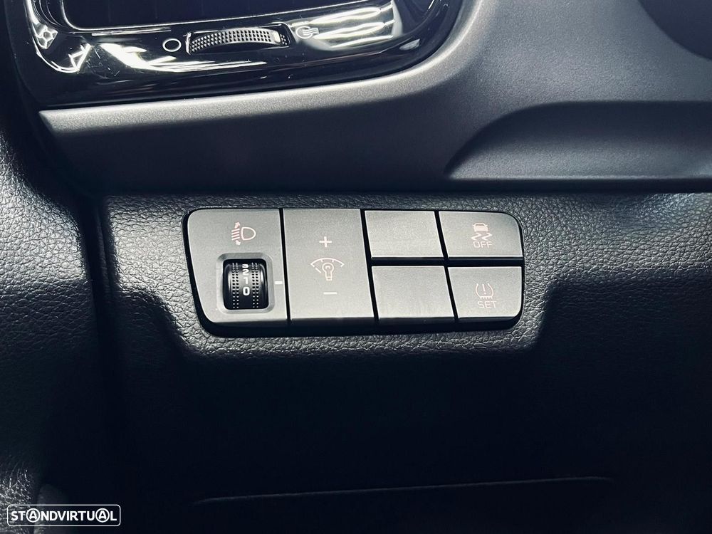 Kia Stonic 1.6 CRDi TX - 35
