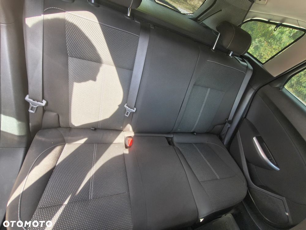 Opel Astra 1.6 Turbo Cosmo - 14