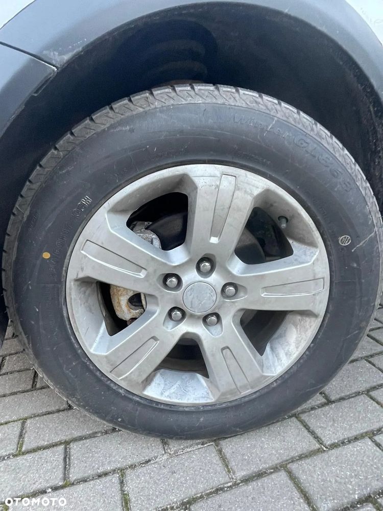 Chevrolet Captiva - 22