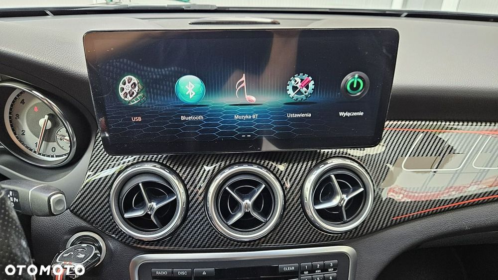 Mercedes-Benz GLA 250 4-Matic AMG Line - 32