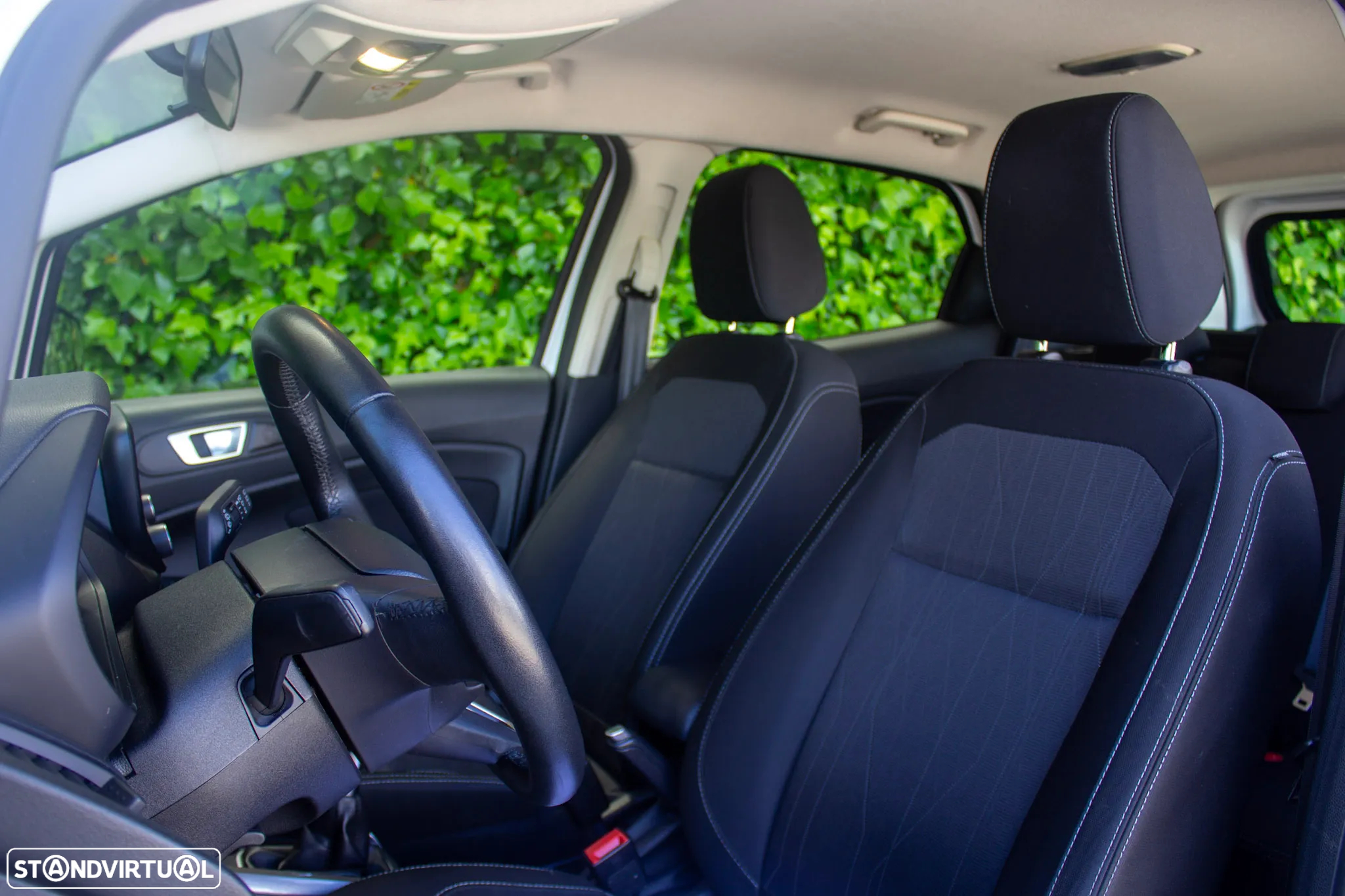 Ford EcoSport 1.5 TDCi Connected - 12