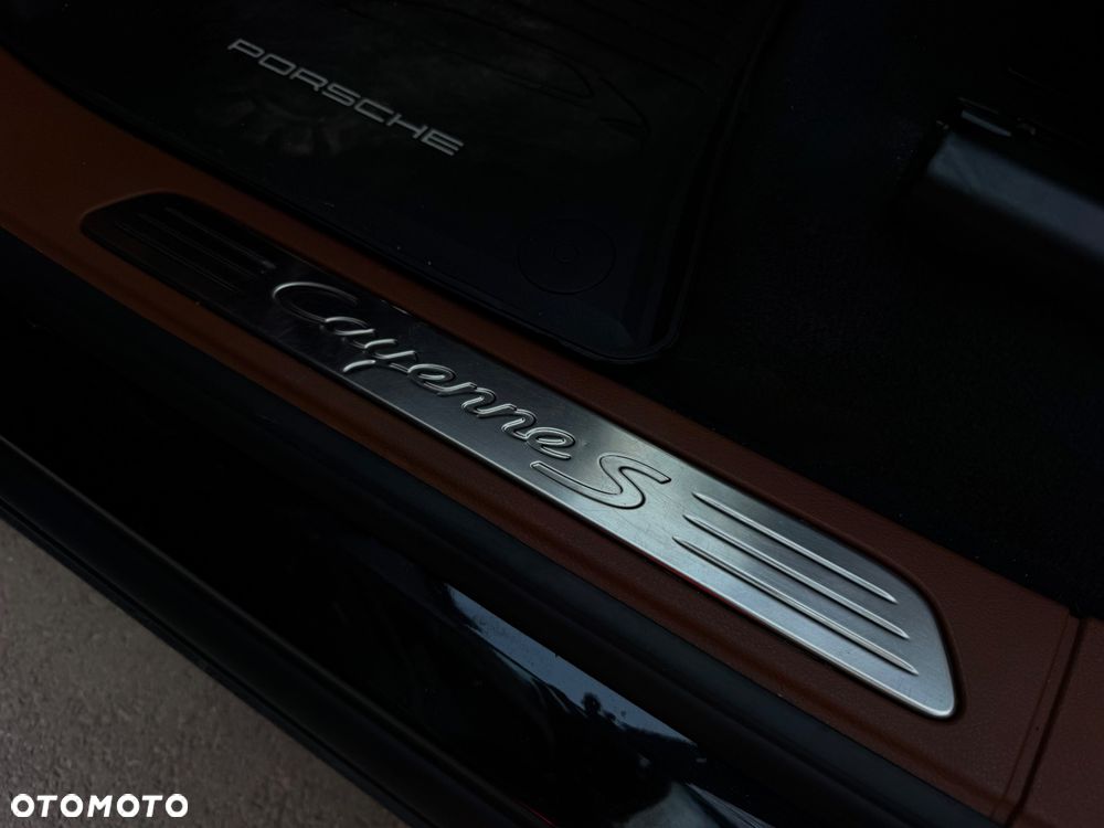 Porsche Cayenne S - 28