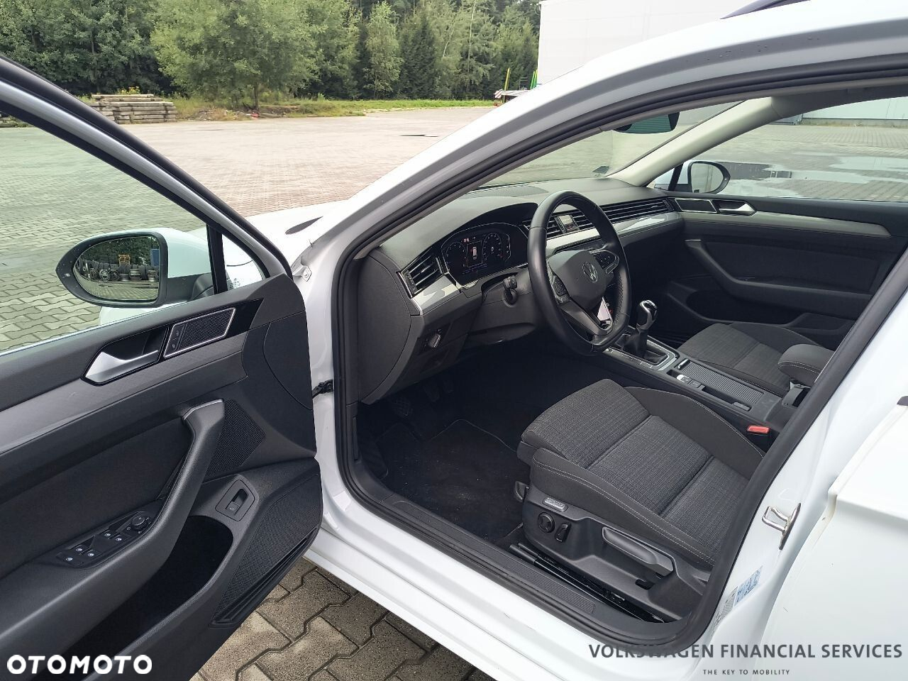 Volkswagen Passat 1.5 TSI EVO Business - 9