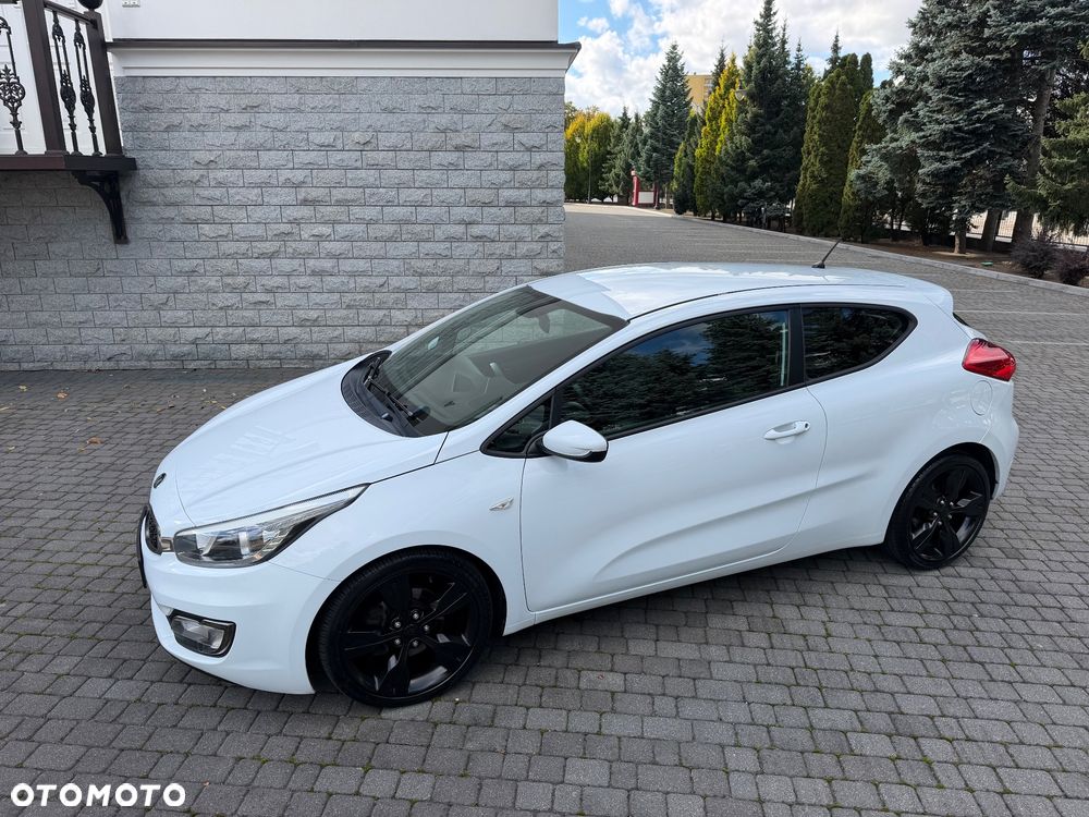 Kia Ceed - 13
