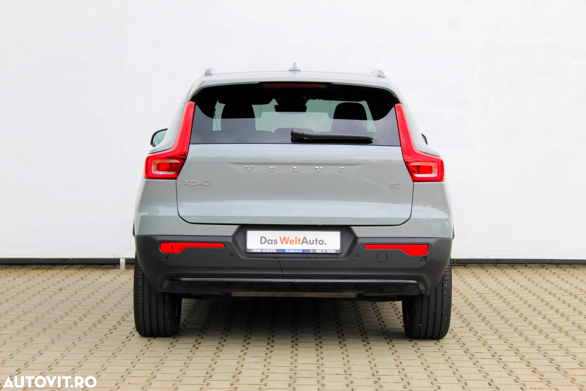 Volvo XC 40 B3 AT FWD MHEV Plus Dark - 4
