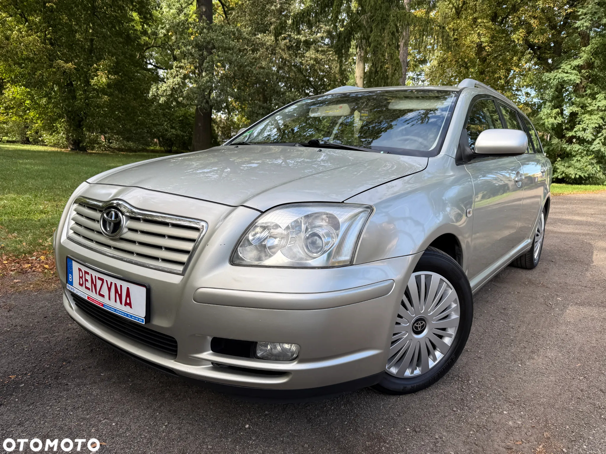 Toyota Avensis 1.8 VVT-i Sol - 2
